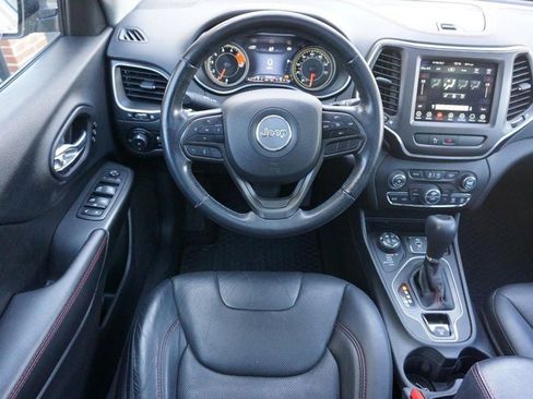 Used 2021 Jeep Cherokee Trailhawk image 40