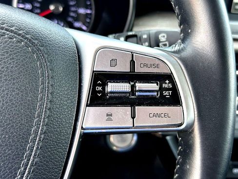 Used 2022 Kia Telluride SX w/ Towing Package image 19