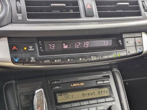 Used 2013 Lexus CT 200h image 25