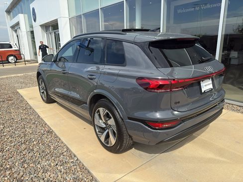 Used 2025 Audi Q6 e-tron Premium Plus image 6