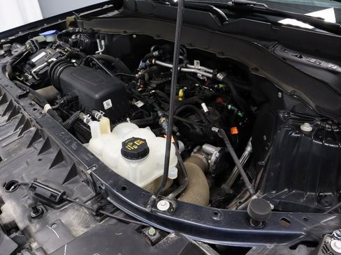 Certified 2022 Ford Explorer XLT w/ Equipment Group 202A image 13