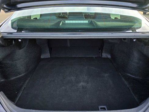 Used 2019 Toyota Camry LE image 14