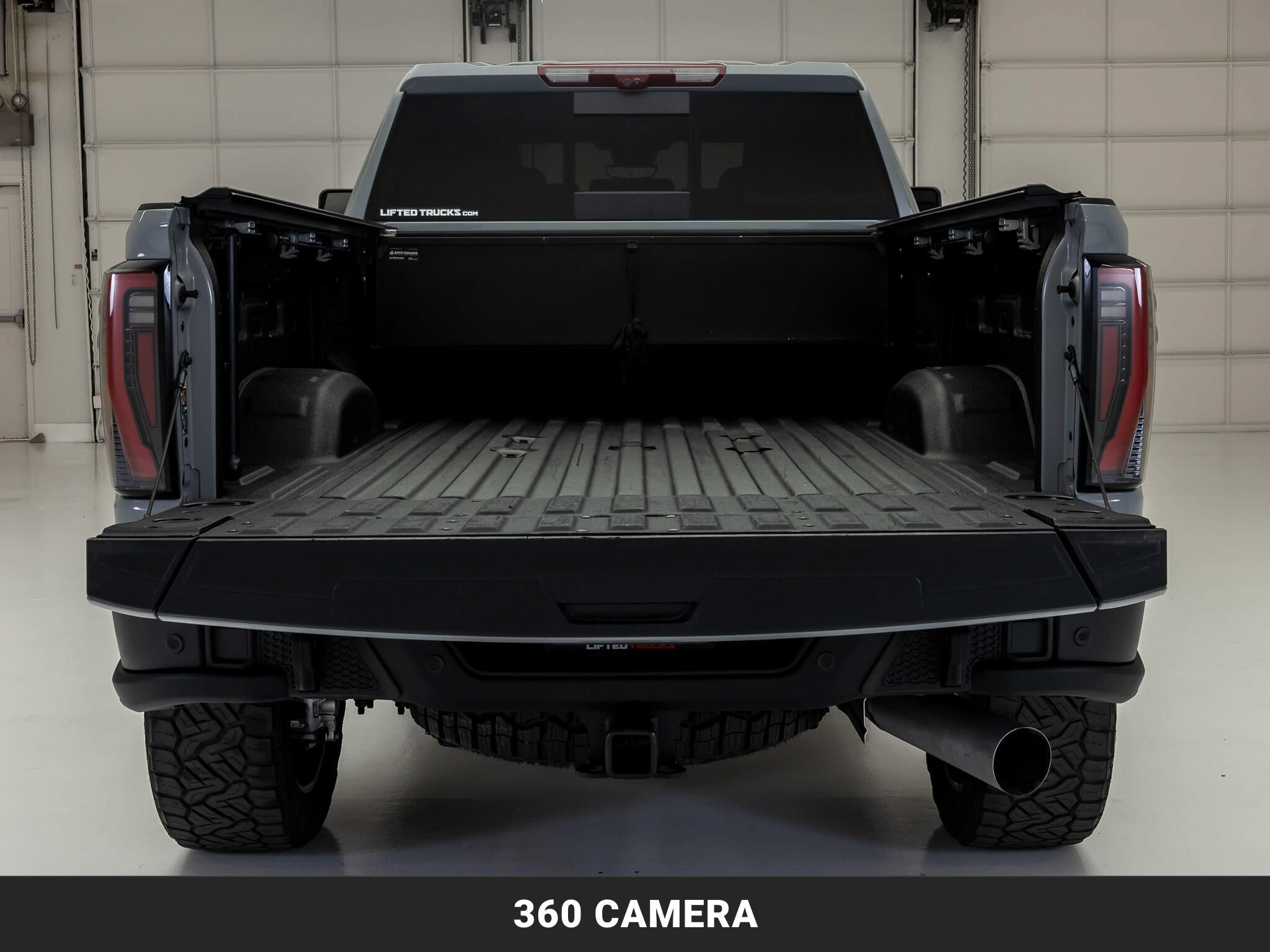 Used 2025 GMC Sierra 2500 AT4X w/ AT4X AEV Edition AWD/4WD image 8
