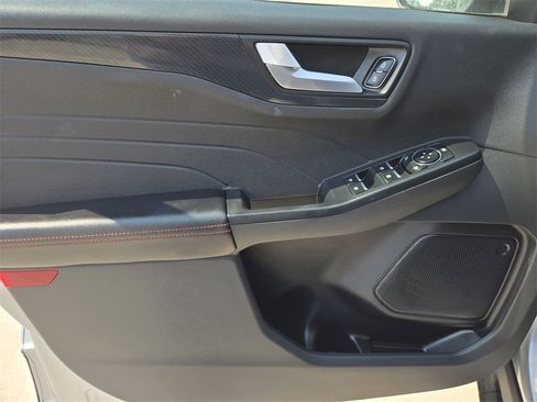 Used 2023 Ford Escape ST-Line image 32