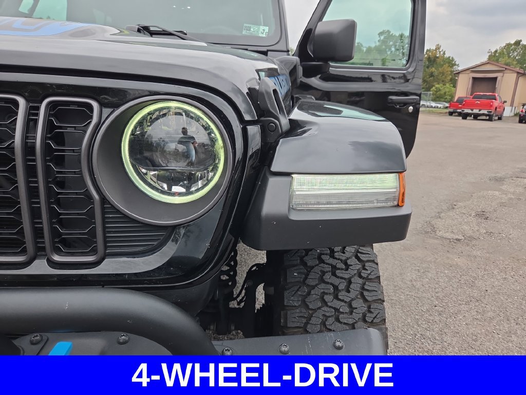 Used 2023 Jeep Wrangler Unlimited Rubicon 4xe AWD/4WD image 21