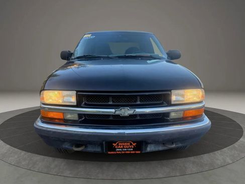 Used 2001 Chevrolet S10 Pickup LS image 8