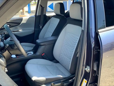 Used 2019 Chevrolet Equinox LS image 8