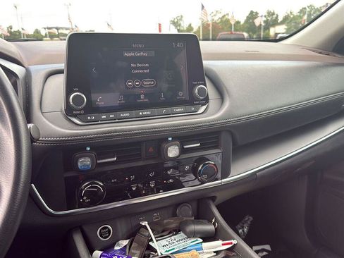 Used 2023 Nissan Rogue S FWD image 5