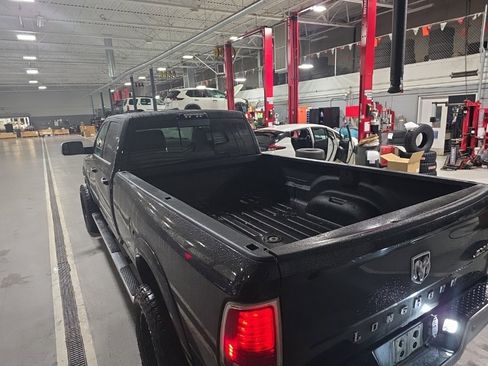 Used 2018 RAM 3500 Laramie Longhorn image 8