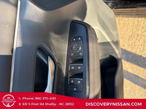 New 2026 Nissan Kicks SR w/ SR Premium Package FWD image 12