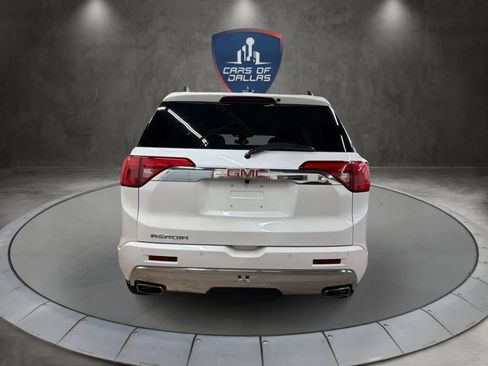 Used 2017 GMC Acadia Denali w/ Technology Package FWD image 4