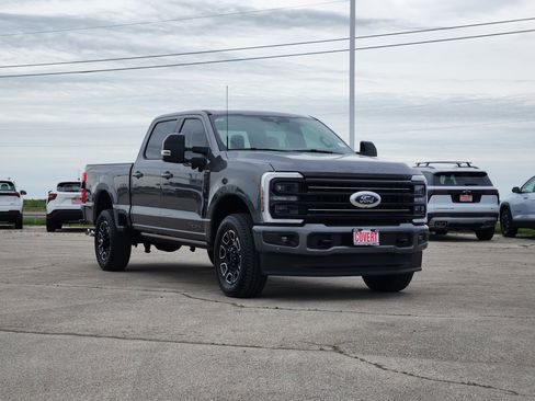 Used 2025 Ford F250 Platinum AWD/4WD image 3