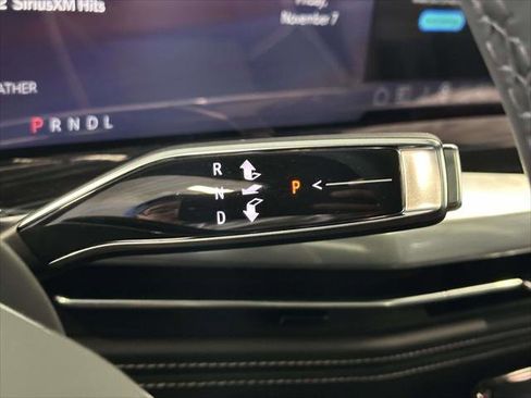 Used 2025 Cadillac Escalade ESV Sport image 36