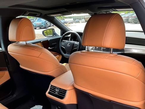 Used 2024 Lexus LS 500 RWD image 20