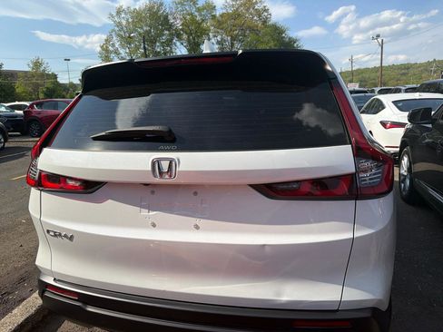 Used 2024 Honda CR-V LX image 7