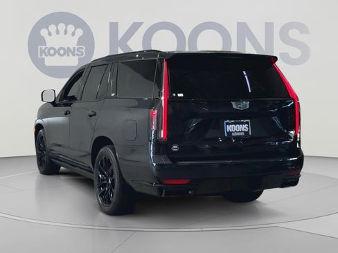 Used 2024 Cadillac Escalade Sport w/ LPO, ONYX Package AWD/4WD image 8