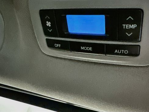Used 2019 Toyota Sienna XLE w/ XLE Navigation Package AWD/4WD image 28