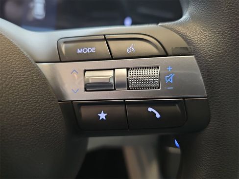 New 2026 Hyundai Tucson SE image 17