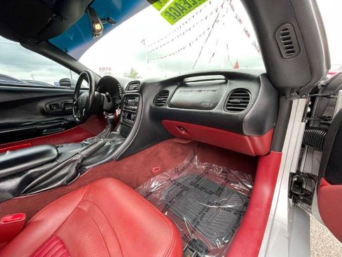 Used 1998 Chevrolet Corvette Convertible w/ Performance Handling Pkg image 14