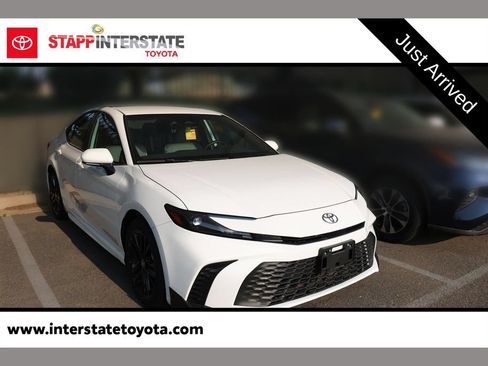 Used 2026 Toyota Camry SE AWD/4WD image 1