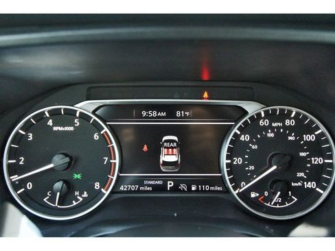 Used 2024 Nissan Rogue SV w/ SV Premium Package image 13