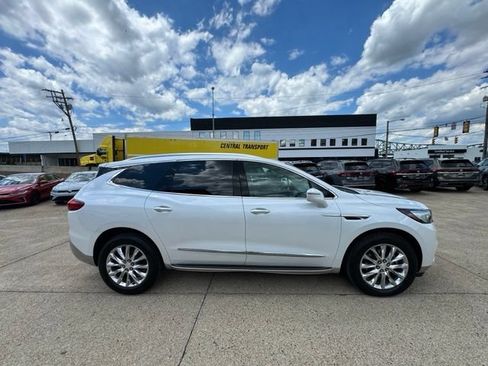 Used 2018 Buick Enclave Premium w/ LPO, Luxury Package AWD/4WD image 6