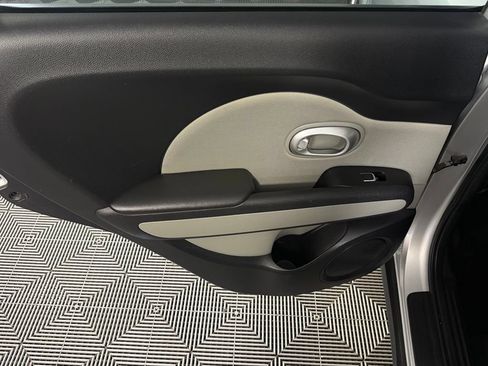 Used 2019 Kia Soul FWD image 24