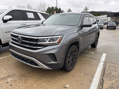 Used 2021 Volkswagen Atlas SE image 2