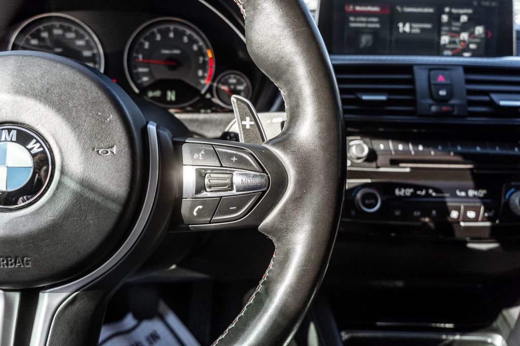 Used 2018 BMW M4 Coupe RWD image 23