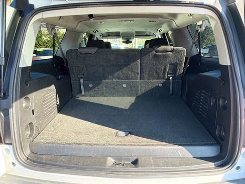 Used 2020 Chevrolet Suburban LS image 12