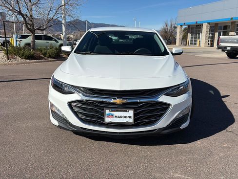 Used 2023 Chevrolet Malibu LT image 2