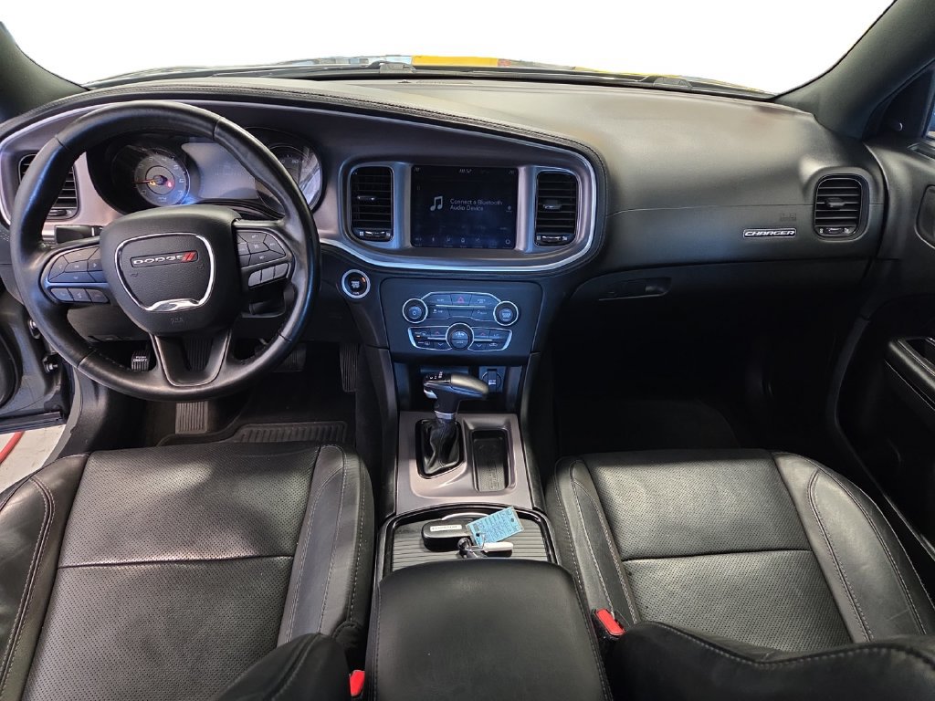 Used 2019 Dodge Charger SXT w/ Plus Group RWD image 10