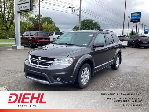 Used 2019 Dodge Journey SE w/ Connectivity Group AWD/4WD image 3
