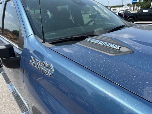 Used 2025 Chevrolet Silverado 3500 High Country AWD/4WD image 8