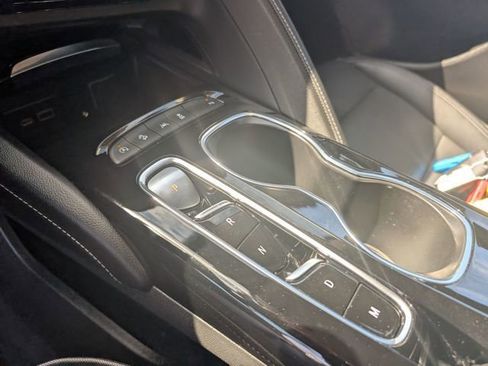 Used 2023 Buick Envision Essence image 22