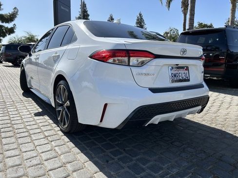 Used 2020 Toyota Corolla SE image 3