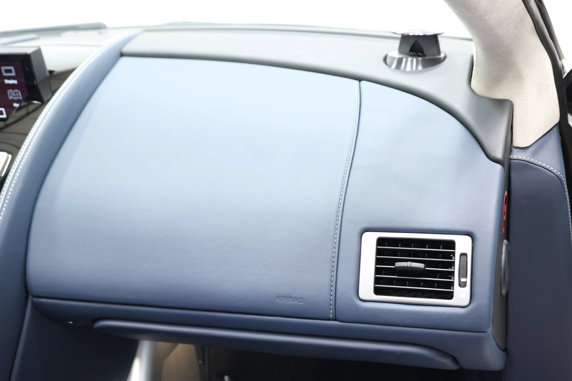 Used 2012 Aston Martin Virage Volante RWD image 86