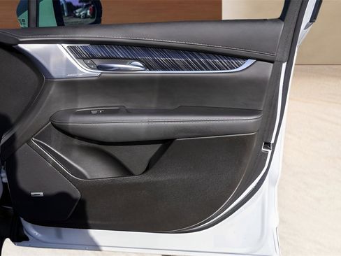 Certified 2024 Cadillac XT6 Premium Luxury w/ Technology Package image 29