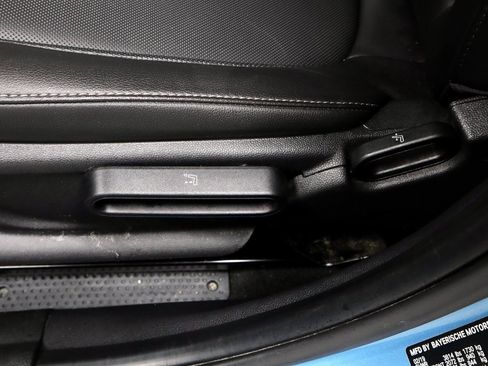 Used 2019 MINI Cooper 4-Door Hardtop w/ Signature Upholstery Package image 26