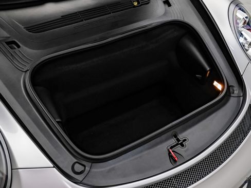 Used 2015 Porsche 911 GT3 RWD image 96