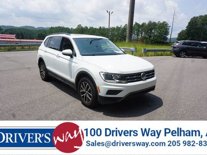 Used 2018 Volkswagen Tiguan SE w/ Panoramic Sunroof Package