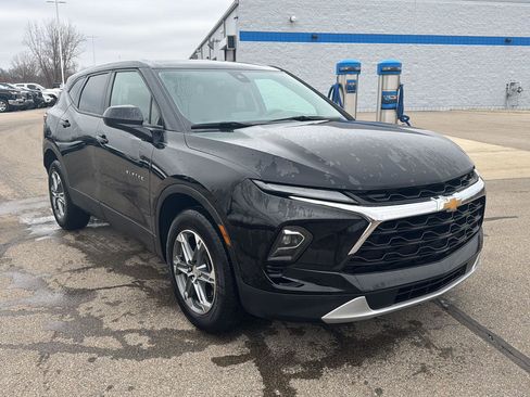 Used 2023 Chevrolet Blazer LT image 8