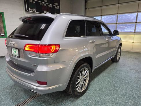 Used 2018 Jeep Grand Cherokee Summit image 6