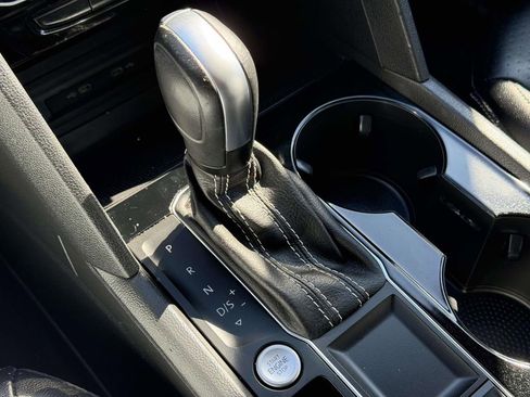 Used 2021 Volkswagen Atlas SEL image 6