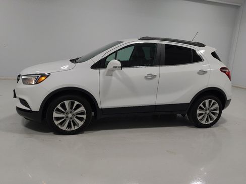 Used 2019 Buick Encore Preferred FWD image 2