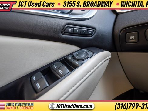 Used 2018 Buick Enclave Premium w/ Trailering Package AWD/4WD image 13