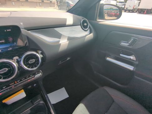 Used 2026 Mercedes-Benz GLA 250 image 4