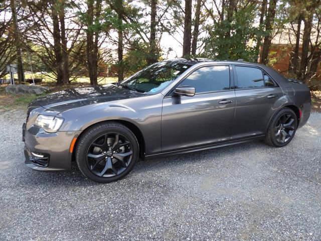 Used 2022 Chrysler 300 S w/ Comfort Group RWD image 1