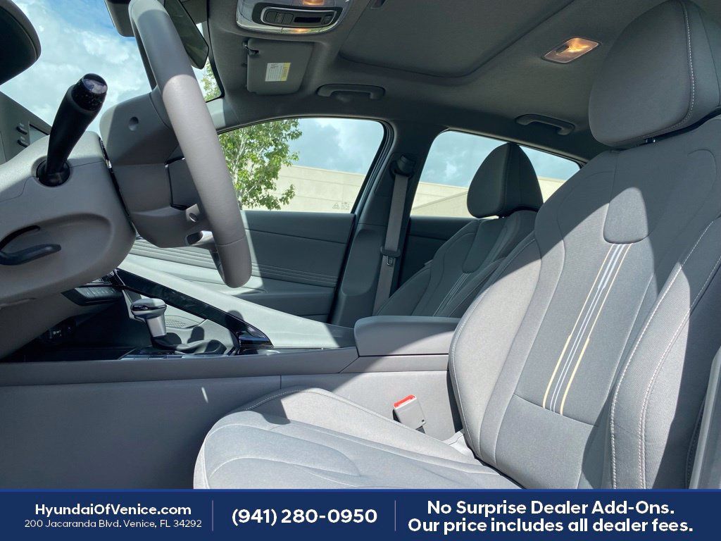 Certified 2026 Hyundai Elantra SEL Sport Premium FWD image 3
