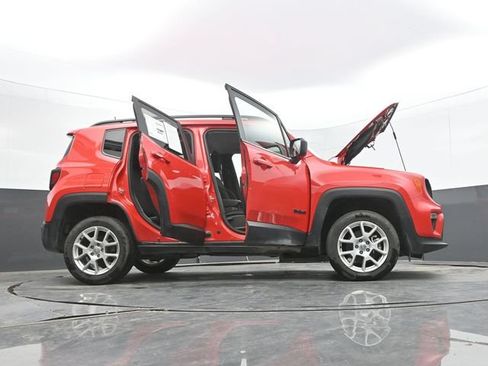 Used 2023 Jeep Renegade Latitude w/ Premium Group AWD/4WD image 71